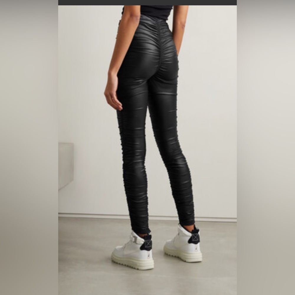 Black Ruched Leggings! Sexy, slimming, chic and sooo comfortable!! Sz small - Picture 6 of 7